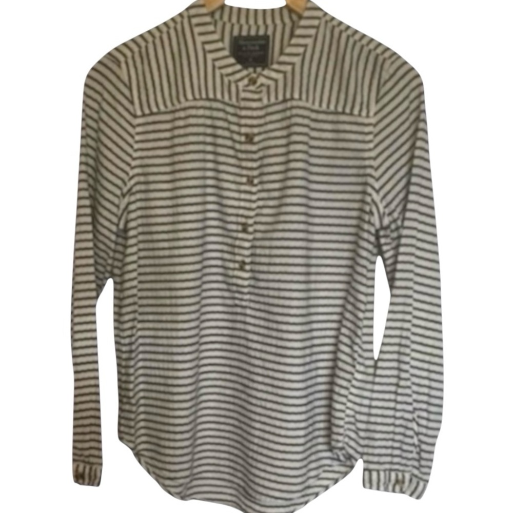 ABERCROMBIE & FITCH Popover Button Down Shirt Striped Women’s Size Medium